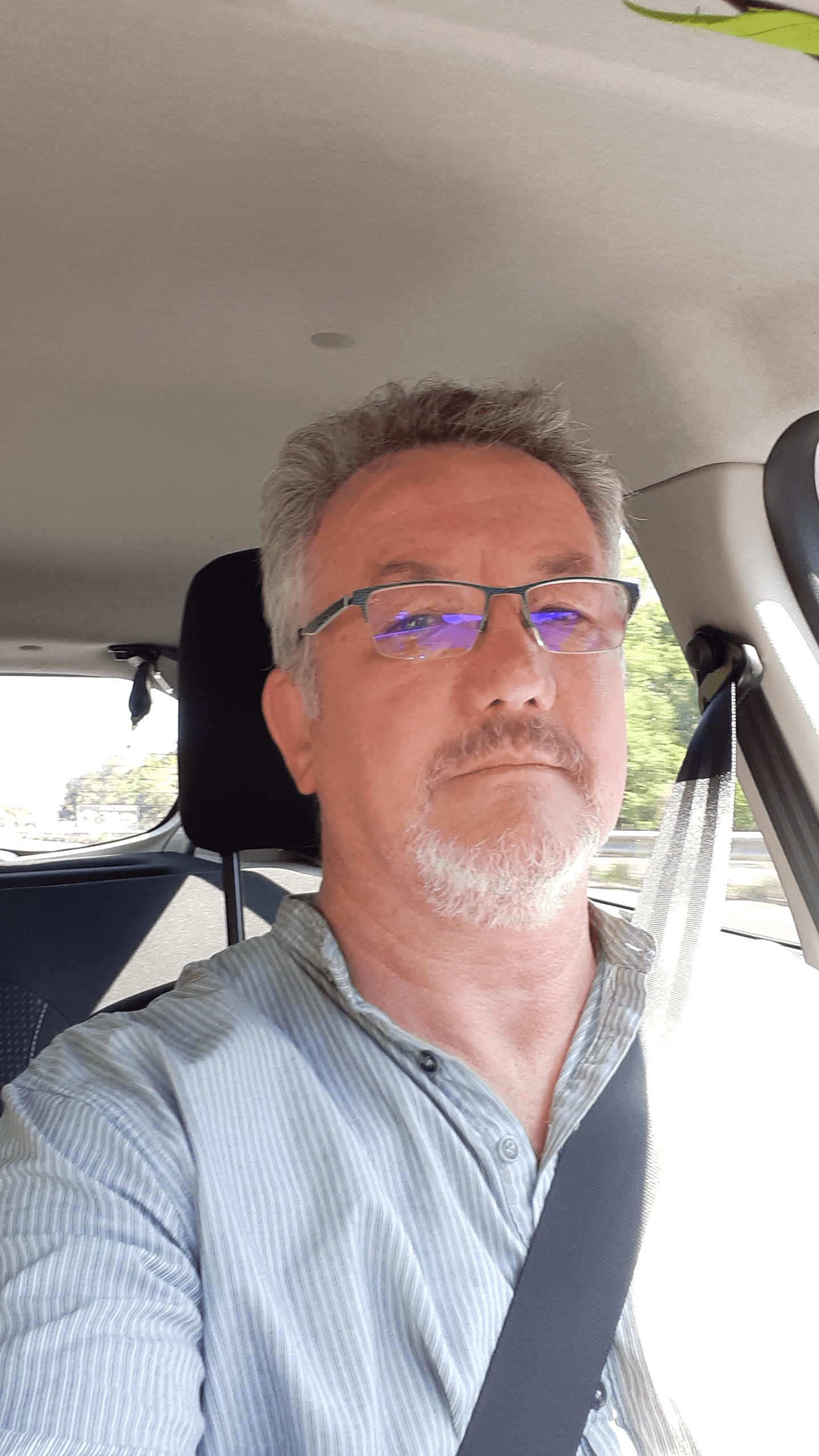 Apollin, 45 ans, Bessens